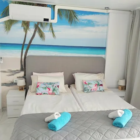 Under The Palm Lägenhet *