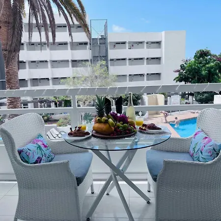 Under The Palm * Playa de las Americas (Tenerife)